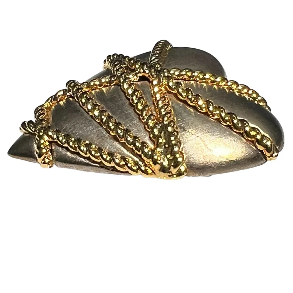 VINTAGE HEART BROOCH IN SILVER TONE WITH GOLD TONE ROPES